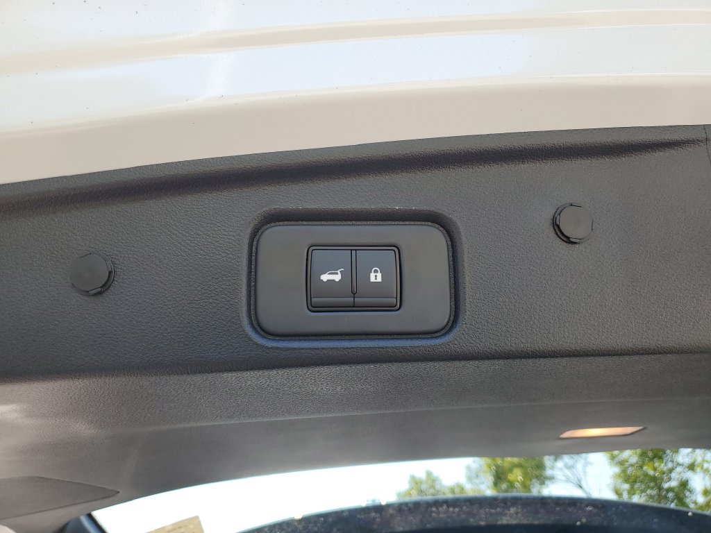 New 2026 Nissan Pathfinder SL FWD image 10