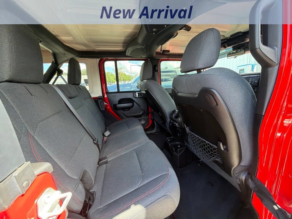 Used 2024 Jeep Wrangler Unlimited Rubicon AWD/4WD image 4