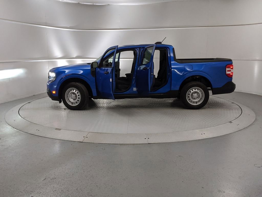 New 2025 Ford Maverick XL image 11