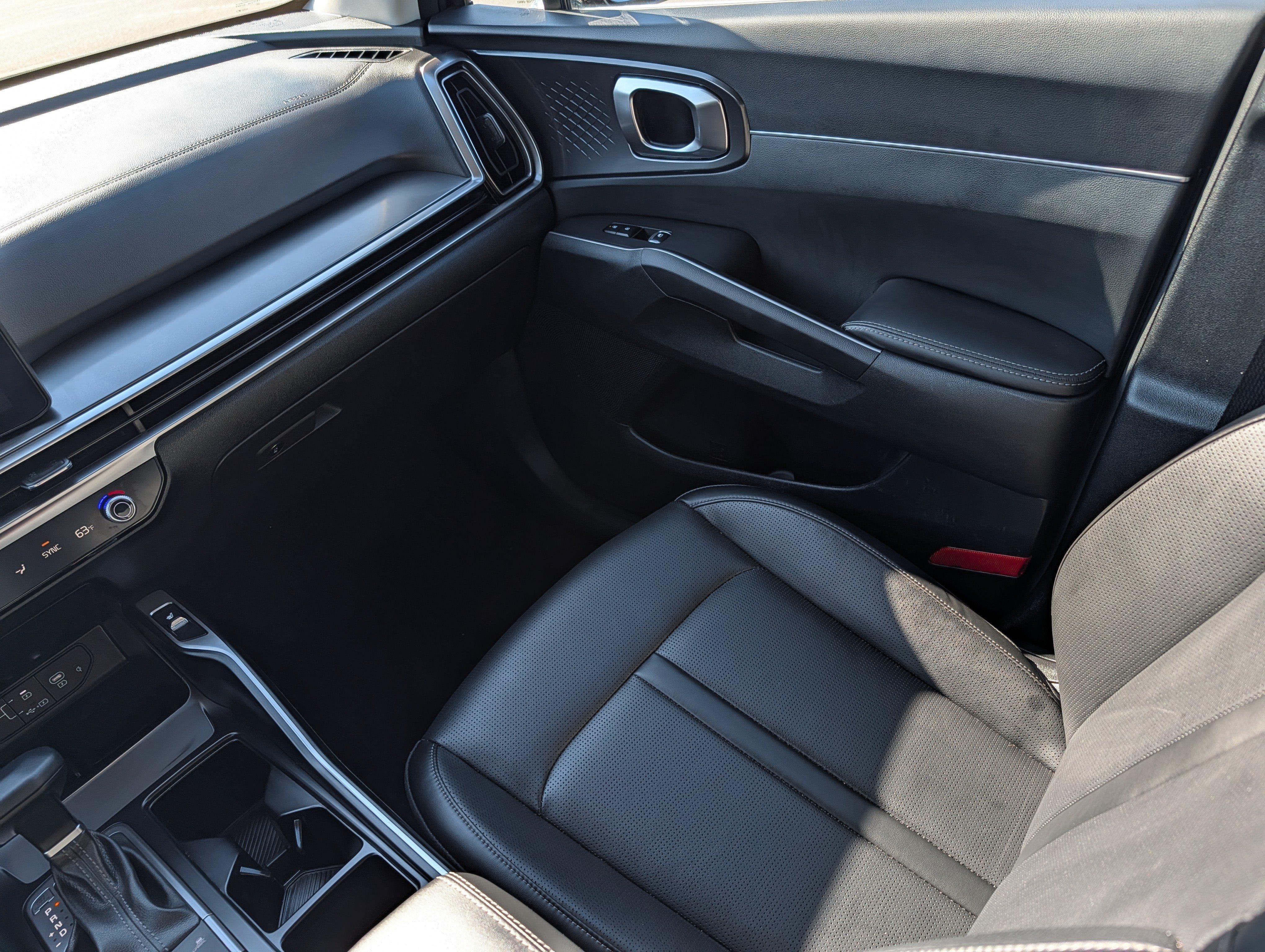 Certified 2025 Kia Sorento S AWD/4WD image 11