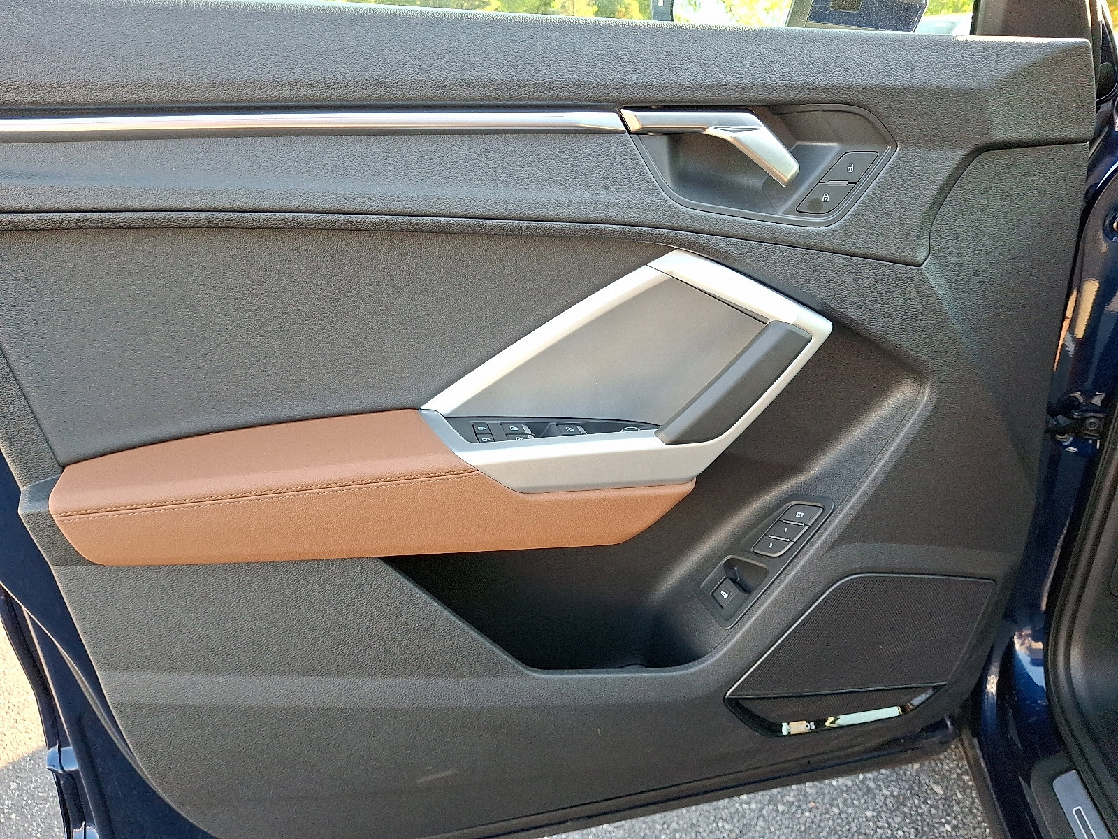 Certified 2025 Audi Q3 2.0T Premium Plus w/ Premium Plus Package image 13