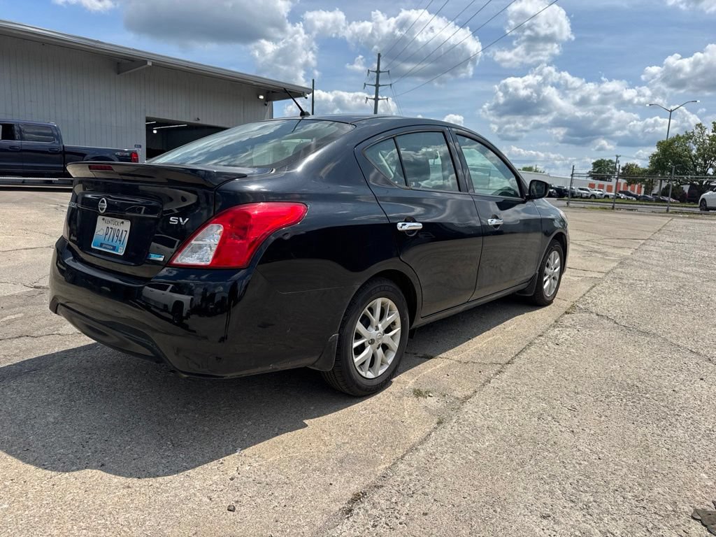 Used 2015 Nissan Versa SV w/ SV Appearance Package FWD image 5