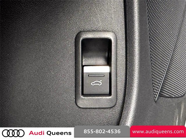 Used 2025 Audi Q4 e-tron Premium w/ Convenience Package image 19