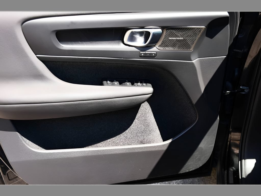Certified 2023 Volvo C40 P8 Recharge Ultimate w/ Protection Package Premier AWD/4WD image 26