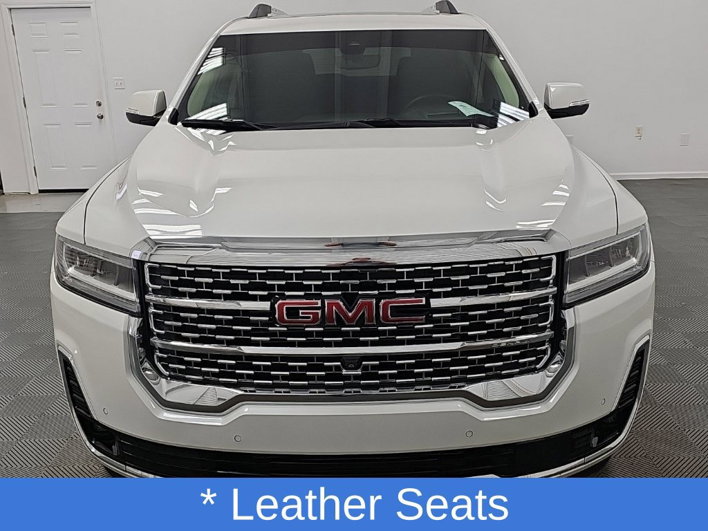 Used 2023 GMC Acadia Denali w/ Denali Ultimate Package AWD/4WD image 4