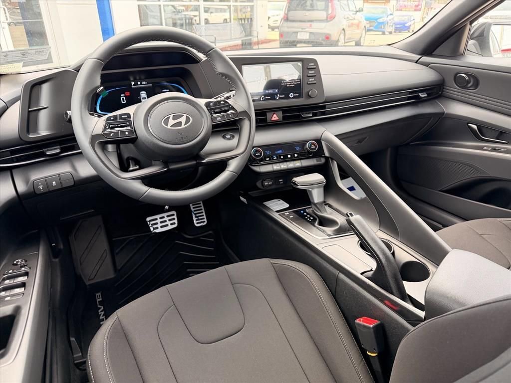 New 2026 Hyundai Elantra Sport image 7