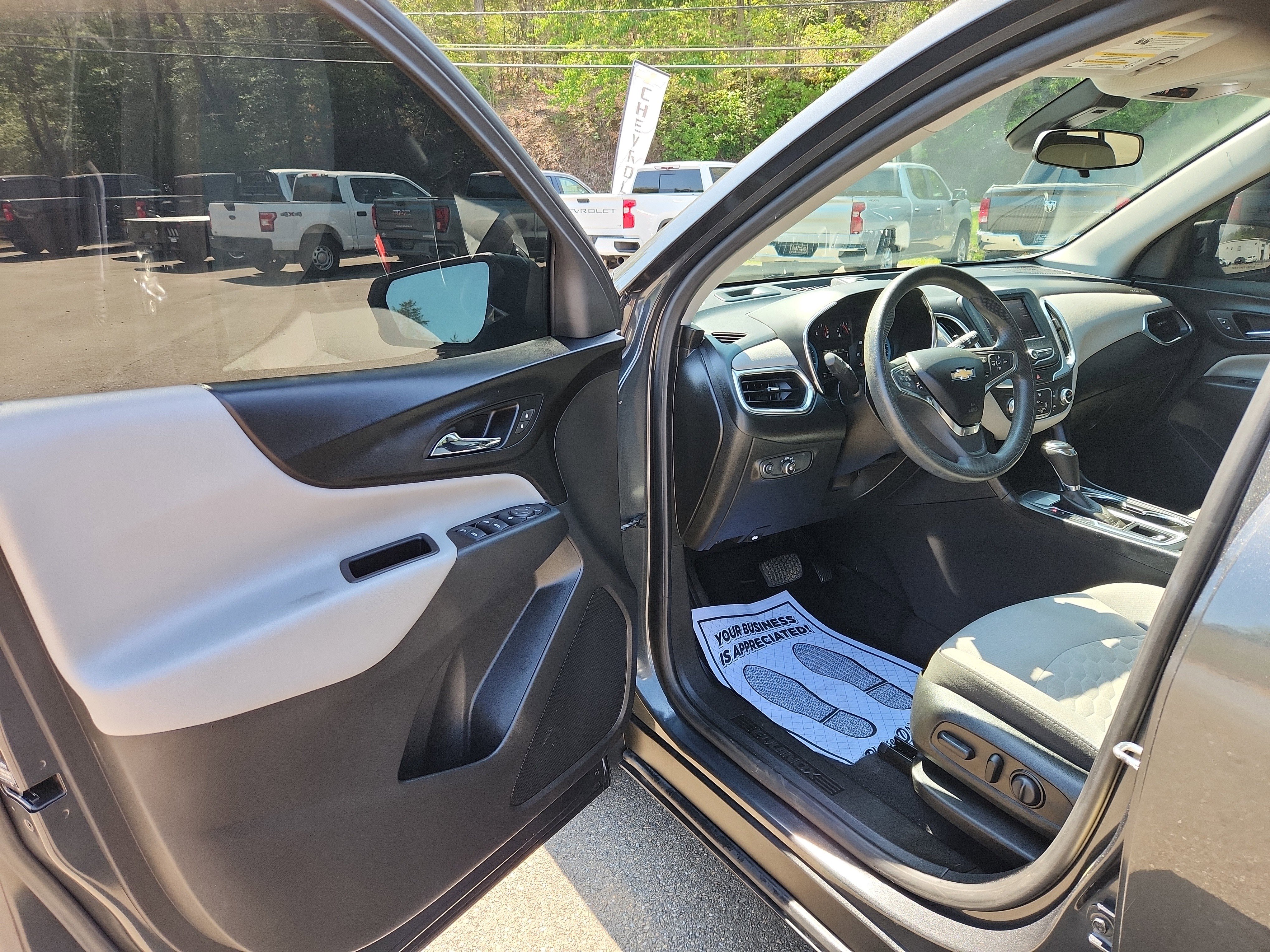 Used 2021 Chevrolet Equinox LS w/ LS Convenience Package FWD image 19