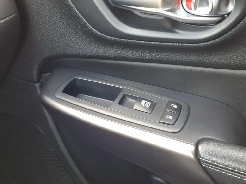 Used 2020 Jeep Cherokee Latitude Plus image 26