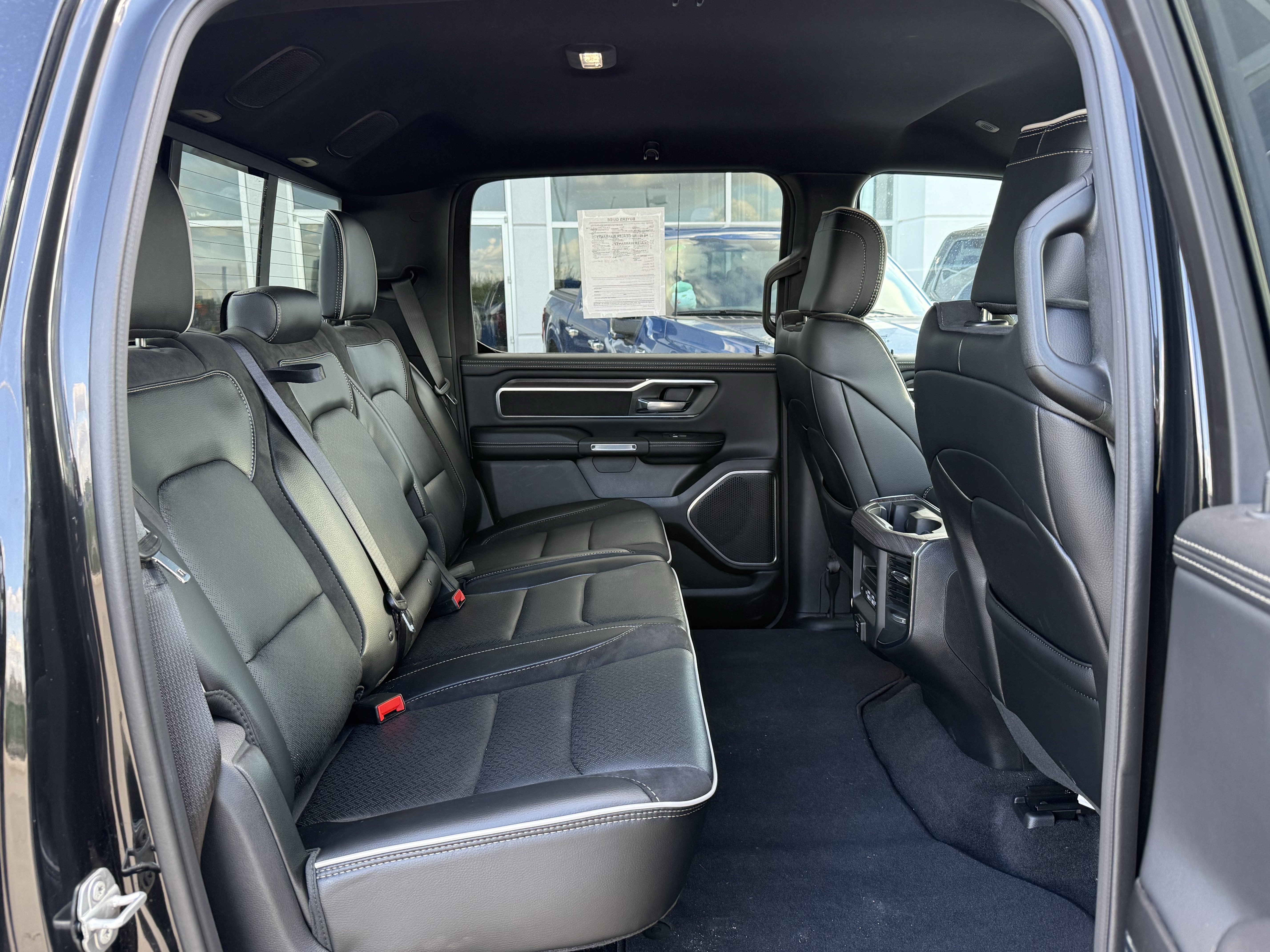 Used 2025 RAM 1500 Laramie w/ Sport Appearance Package AWD/4WD image 7