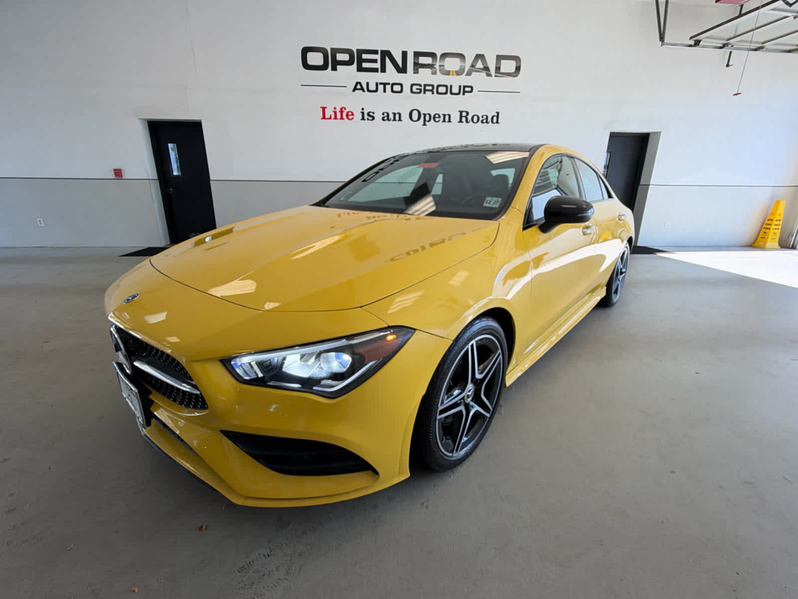 Used 2023 Mercedes-Benz CLA 250 4MATIC image 1