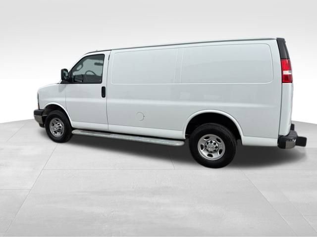 Used 2024 Chevrolet Express 2500 w/ Driver Convenience Package image 11