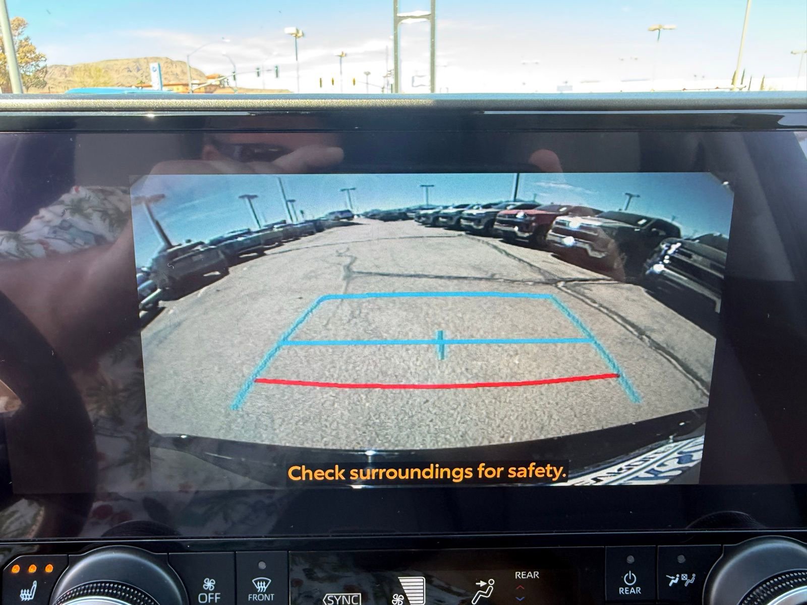 Used 2024 Toyota Highlander XLE AWD/4WD image 24
