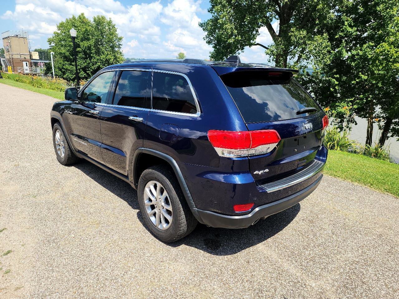 Used 2014 Jeep Grand Cherokee Limited image 3