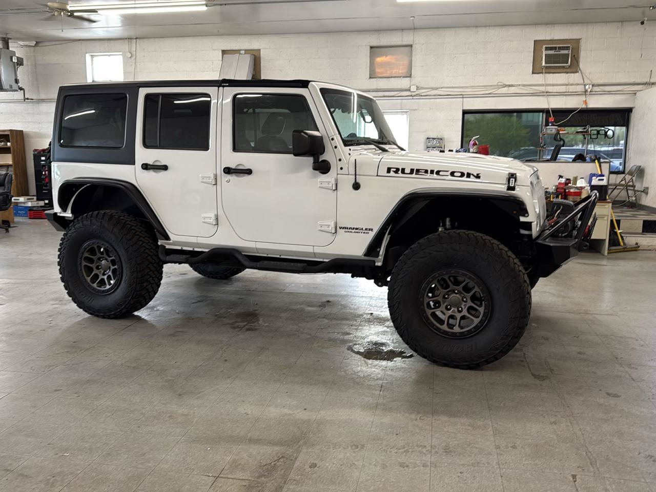 Used 2016 Jeep Wrangler Unlimited Rubicon AWD/4WD image 5