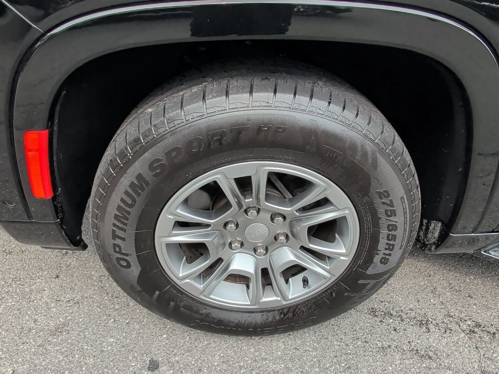 Used 2023 Jeep Wagoneer 4WD w/ Convenience Group I image 9