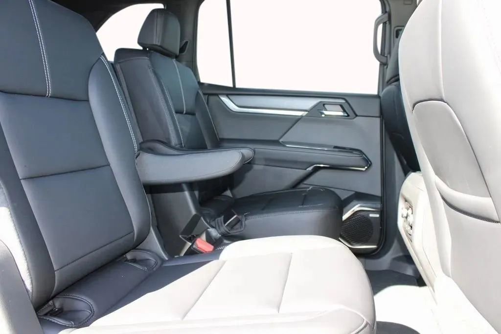 New 2025 GMC Acadia Elevation w/ Elevation Premium Package image 26