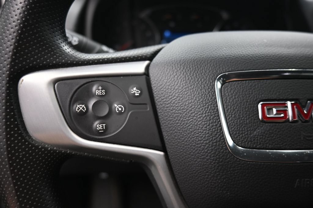 Used 2024 GMC Terrain SLE AWD/4WD image 19