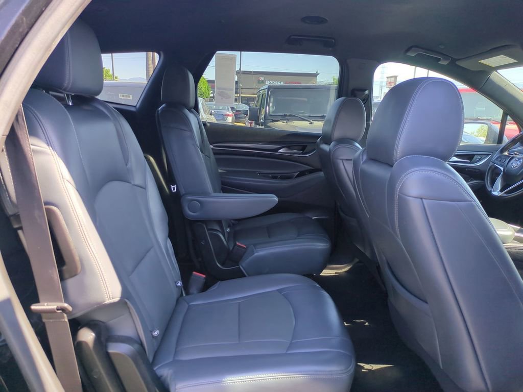 Used 2024 Buick Enclave Premium AWD/4WD image 31