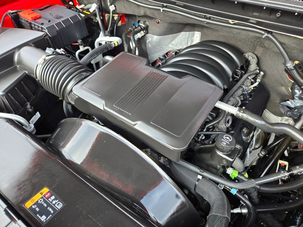 Used 2025 Chevrolet Silverado 2500 Custom w/ Custom Value Package image 17