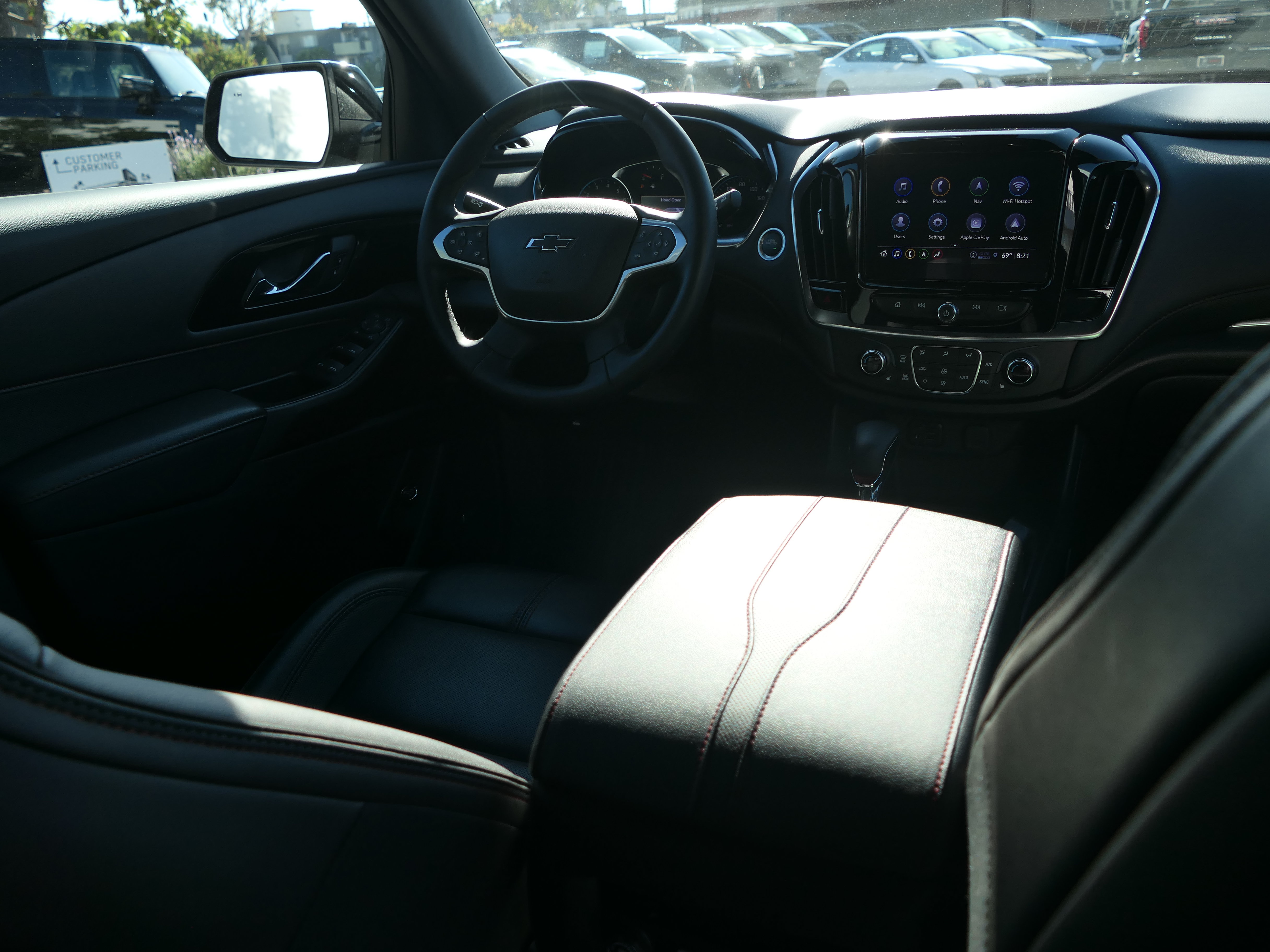 Used 2023 Chevrolet Traverse RS FWD image 26