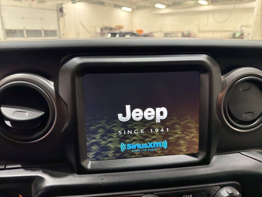 Used 2022 Jeep Wrangler Unlimited Sport image 17