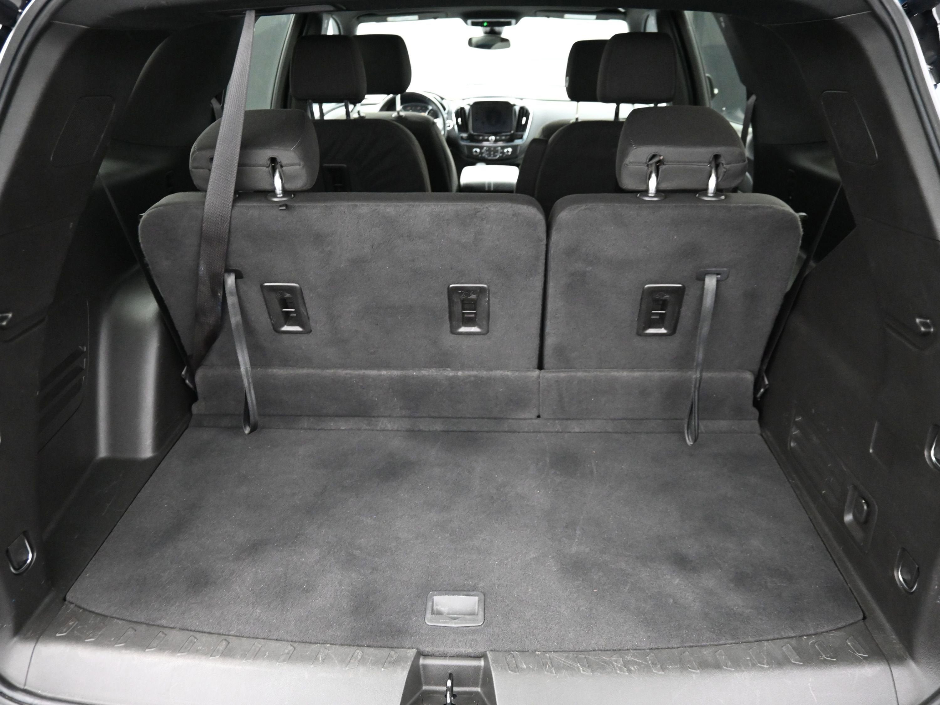 Used 2023 Chevrolet Traverse LT image 29