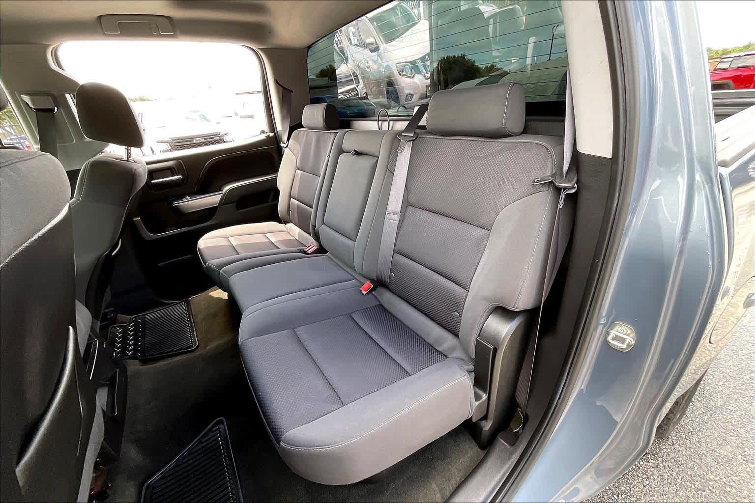 Used 2015 Chevrolet Silverado 1500 LT w/ LT Convenience Package RWD image 18