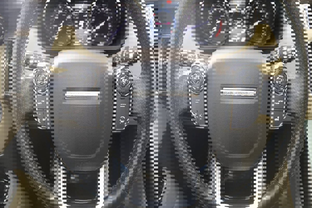 Used 2016 Land Rover Range Rover Sport SE image 34