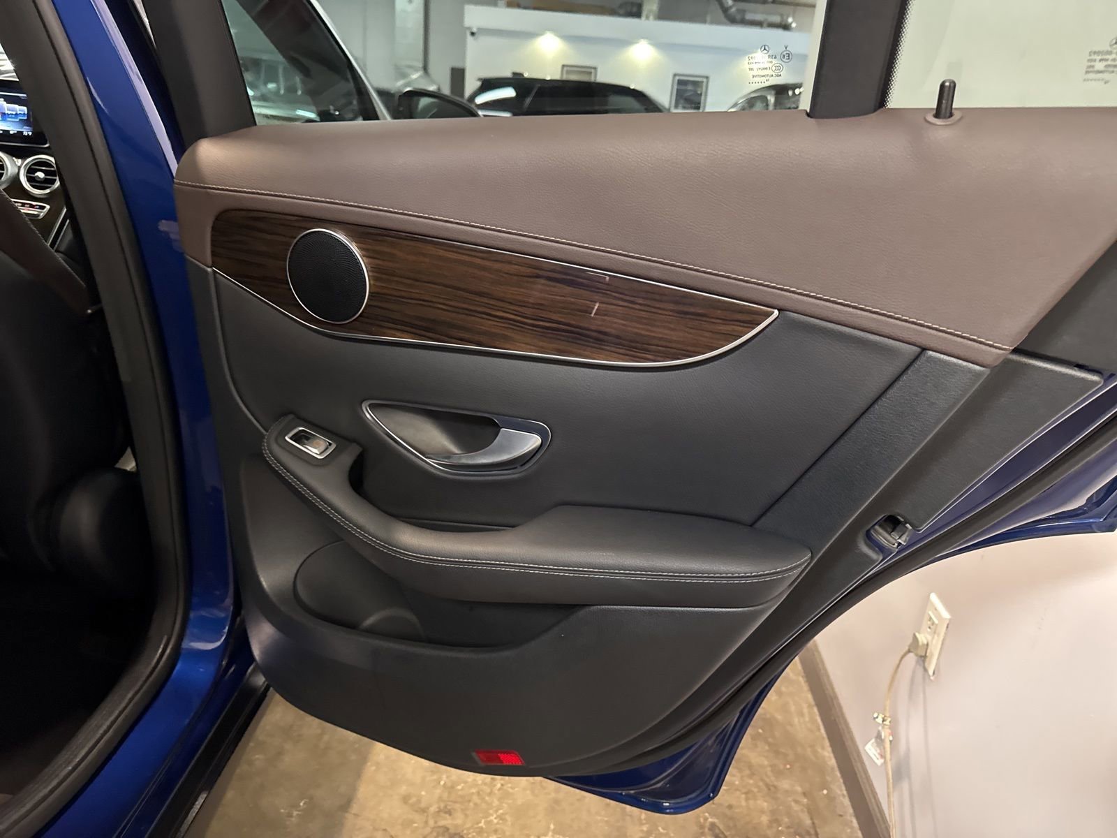 Used 2017 Mercedes-Benz GLC 300 4MATIC image 22