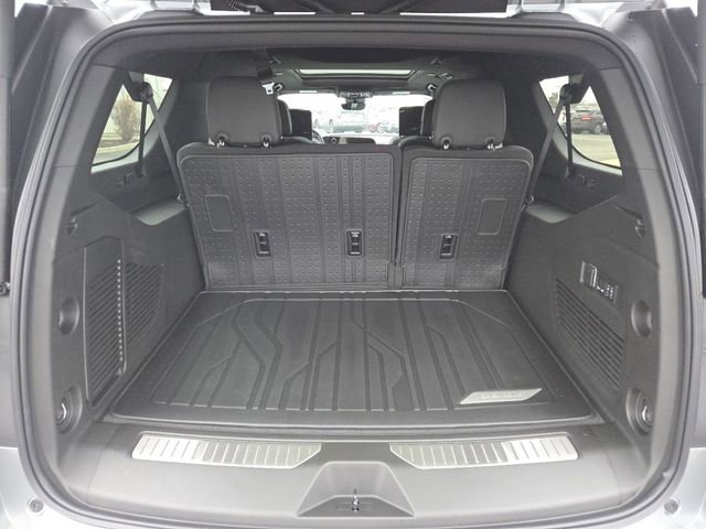 New 2026 Chevrolet Suburban High Country AWD/4WD image 32