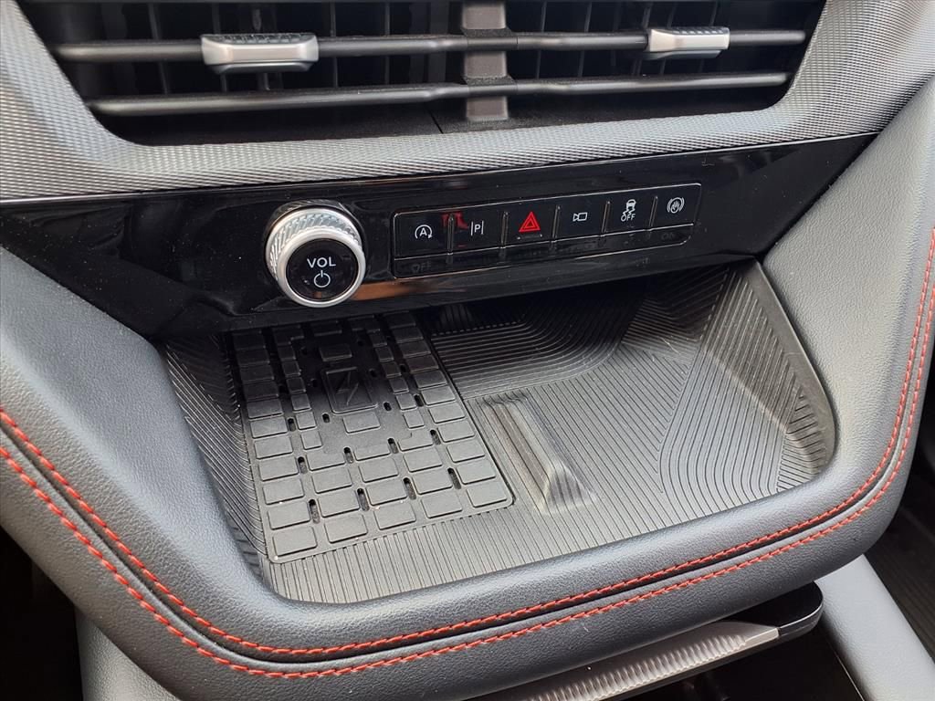 Used 2025 Ford Explorer ST image 12