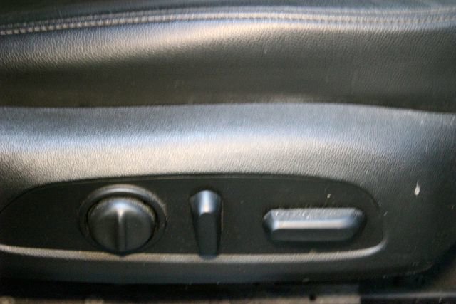 Used 2016 Chevrolet Malibu LT w/ True North Edition FWD image 12