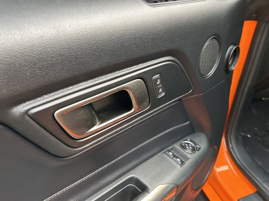 Used 2020 Ford Mustang Shelby GT500 w/ Technology Package image 39