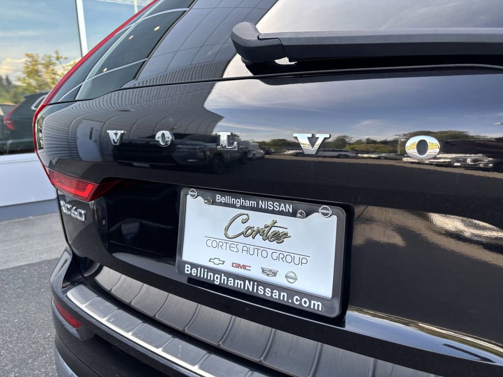 Used 2023 Volvo XC60 B5 Plus AWD/4WD image 10