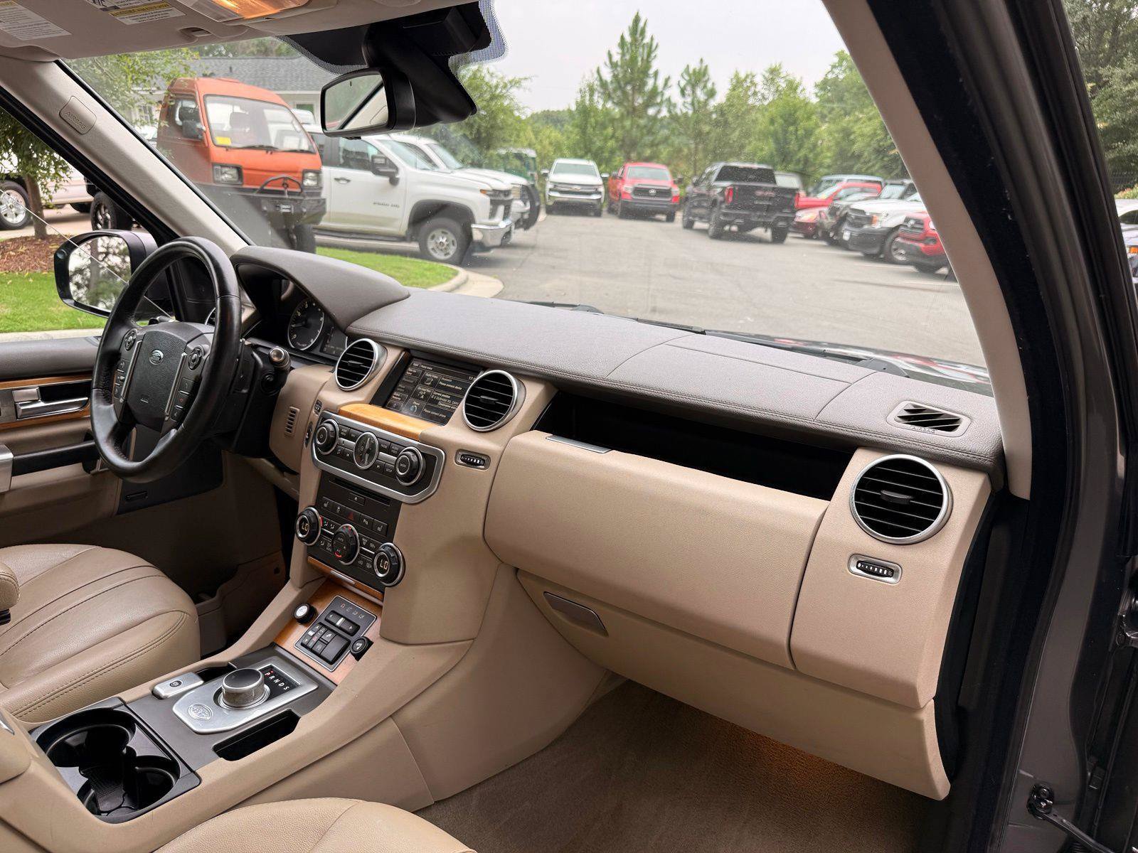 Used 2014 Land Rover LR4 HSE AWD/4WD image 28