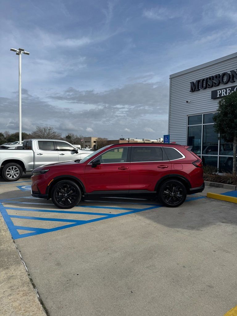 Used 2024 Honda CR-V Sport Touring image 3