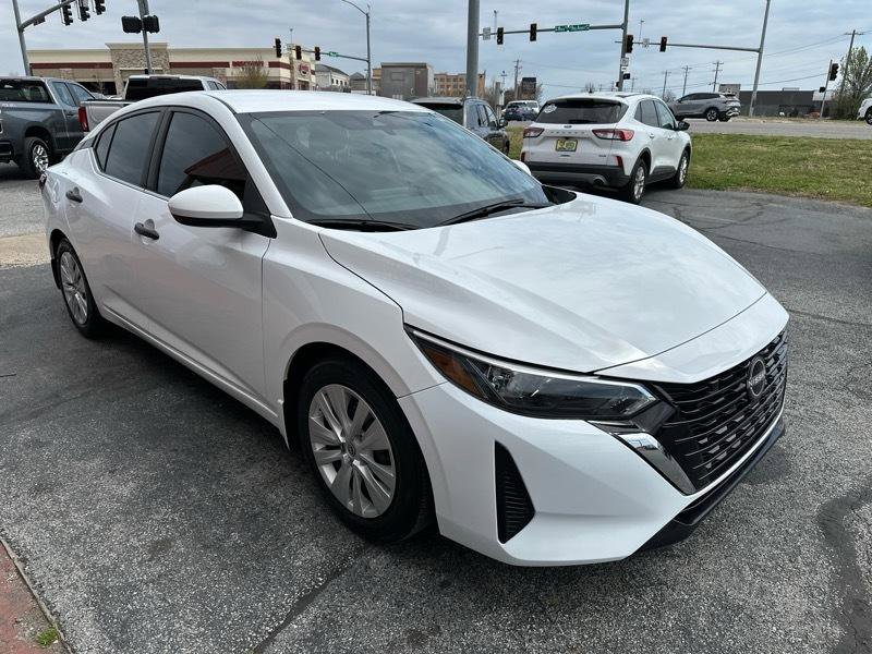 Used 2024 Nissan Sentra S image 3