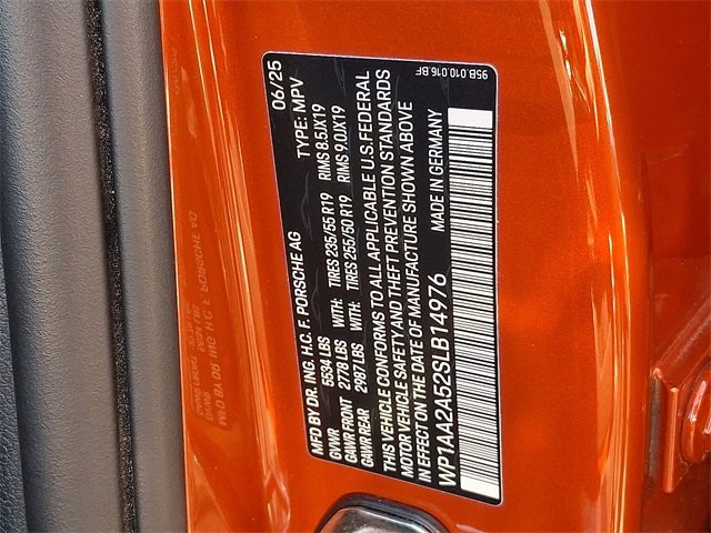 Used 2025 Porsche Macan image 30