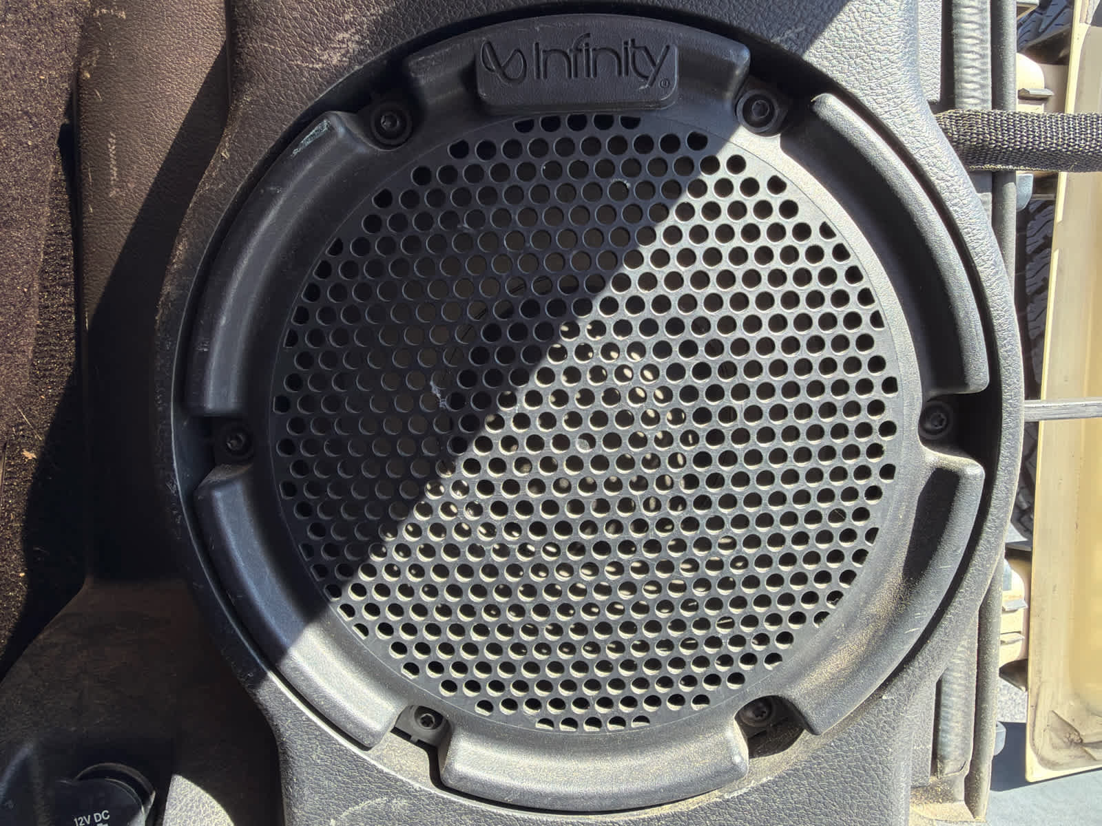 Used 2011 Jeep Wrangler Sahara w/ Connectivity Group image 21