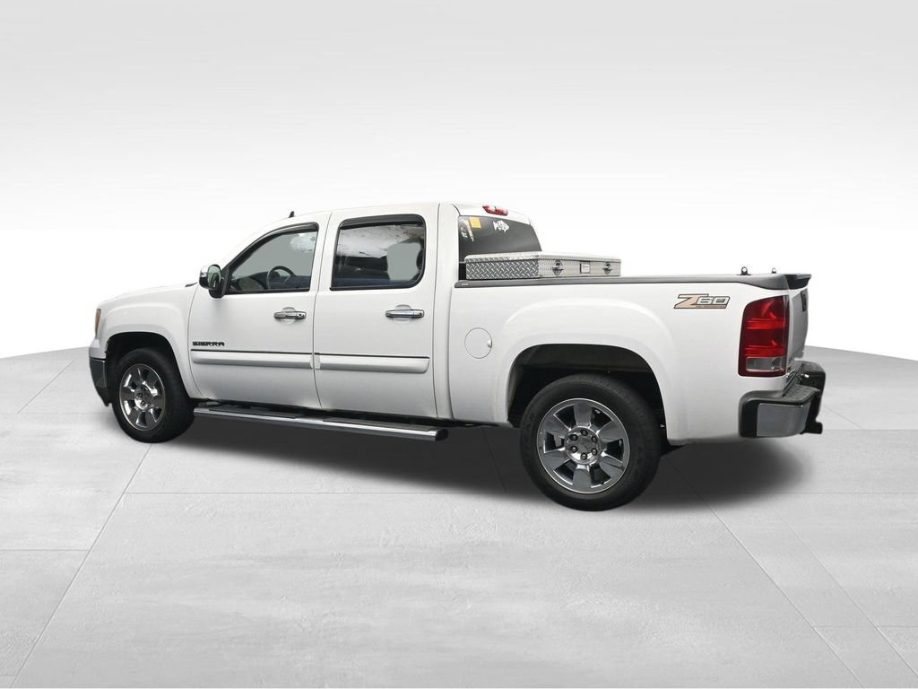 Used 2011 GMC Sierra 1500 SLE w/ Regional Value Package RWD image 3