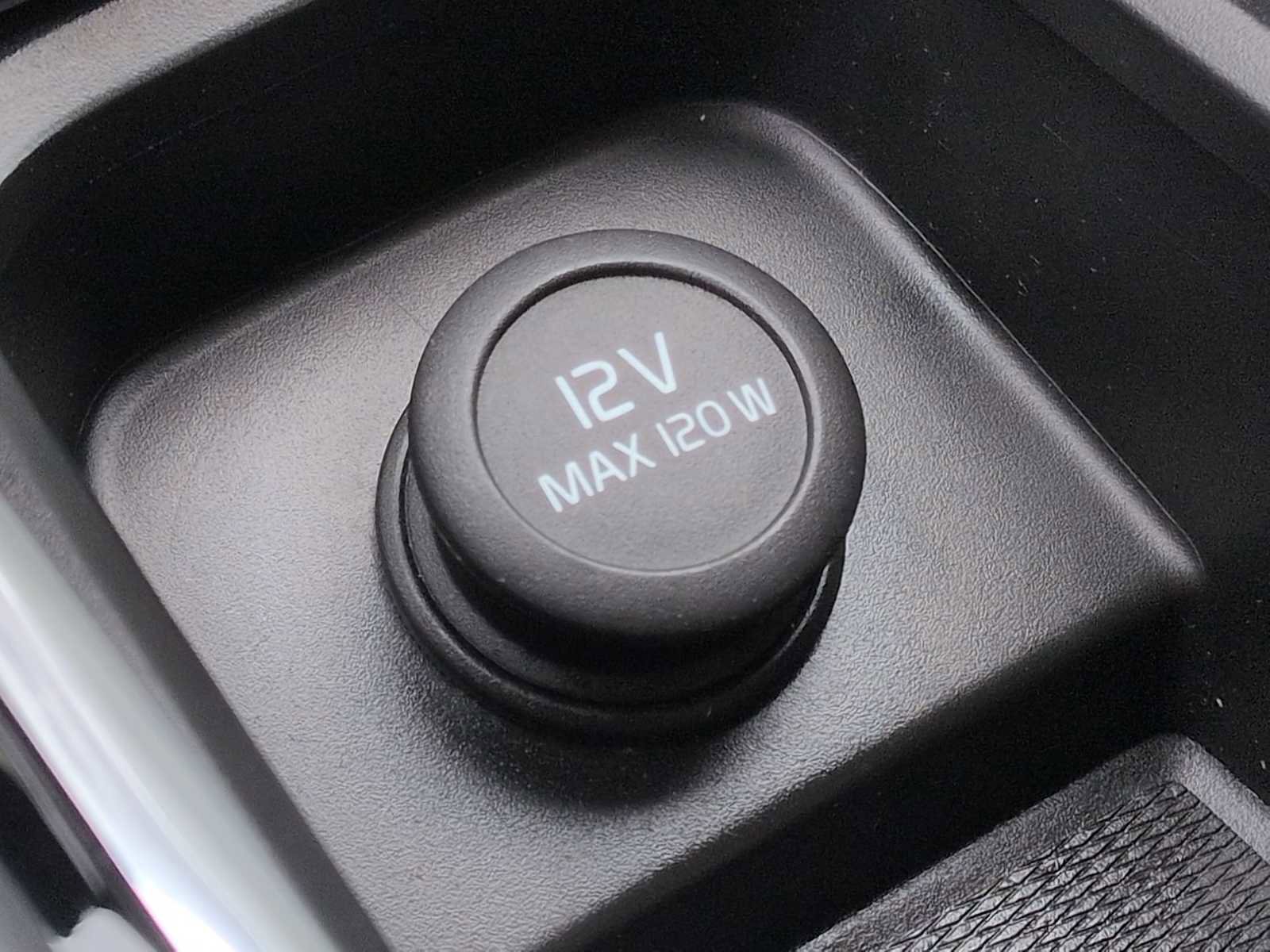 Used 2020 Volvo XC60 T5 Momentum image 33