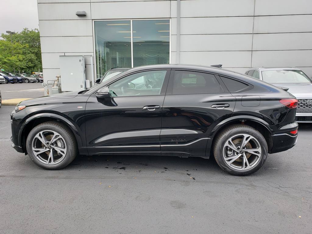 New 2027 Audi Q6 e-tron Premium Plus AWD/4WD image 2