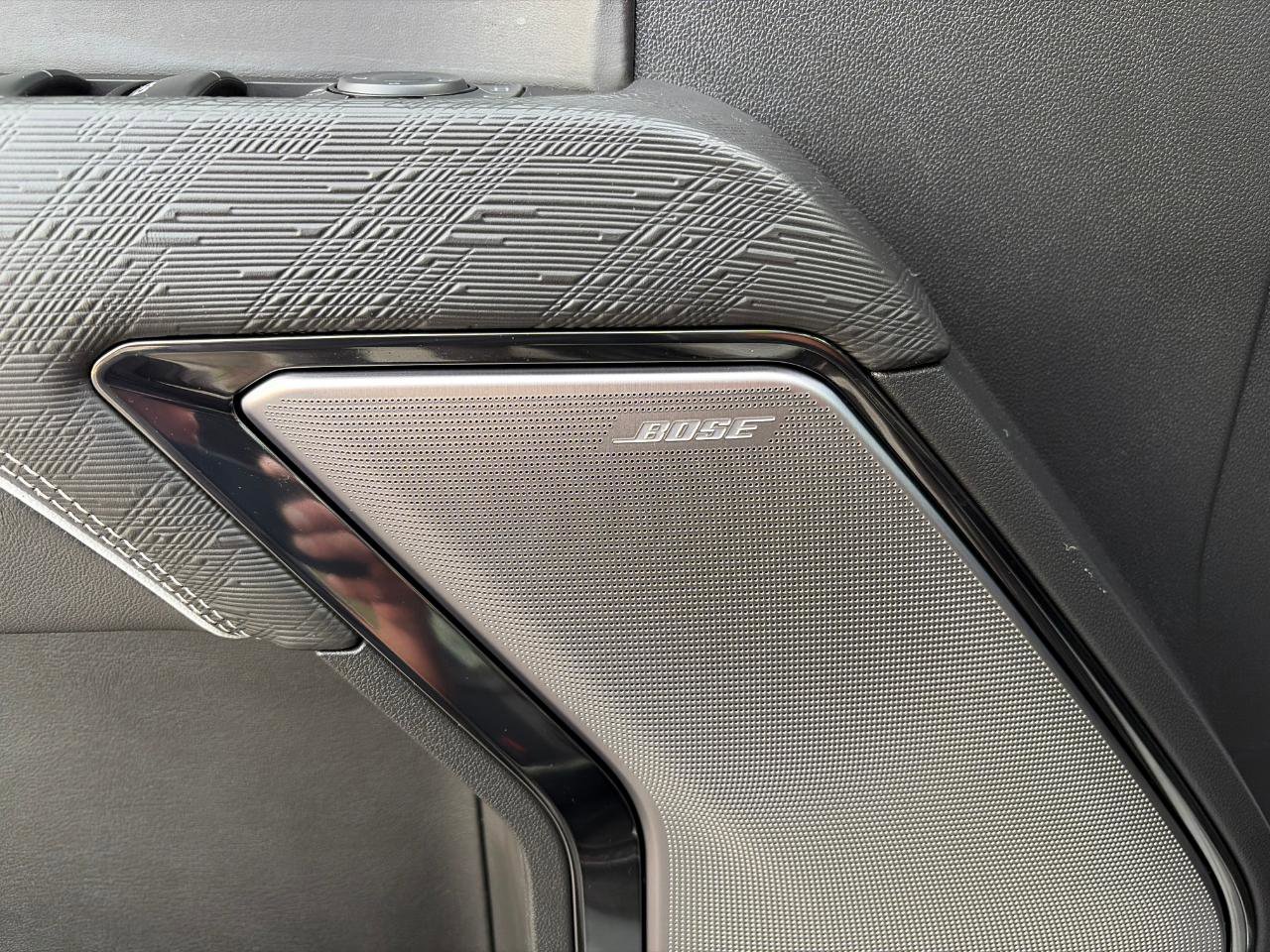 Used 2024 GMC Sierra 2500 AT4X image 12