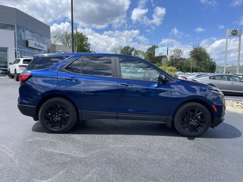 Used 2023 Chevrolet Equinox LS w/ LS Convenience Package AWD/4WD image 4