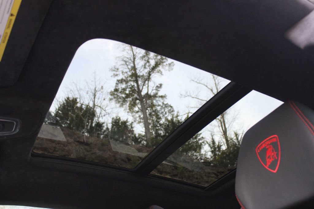 Used 2019 Lamborghini Urus image 20