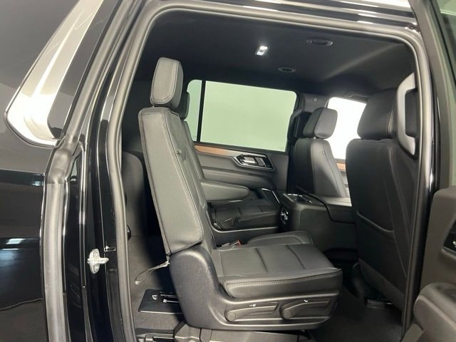 Used 2025 GMC Yukon XL Denali image 30