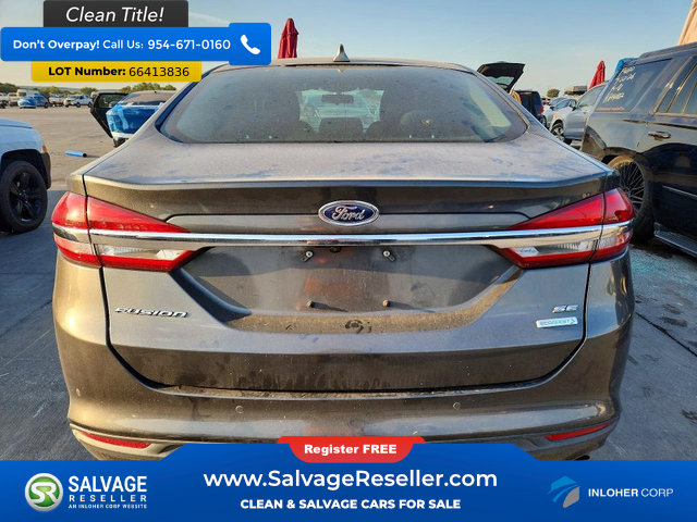Used 2017 Ford Fusion SE w/ Fusion SE Technology Package FWD image 8