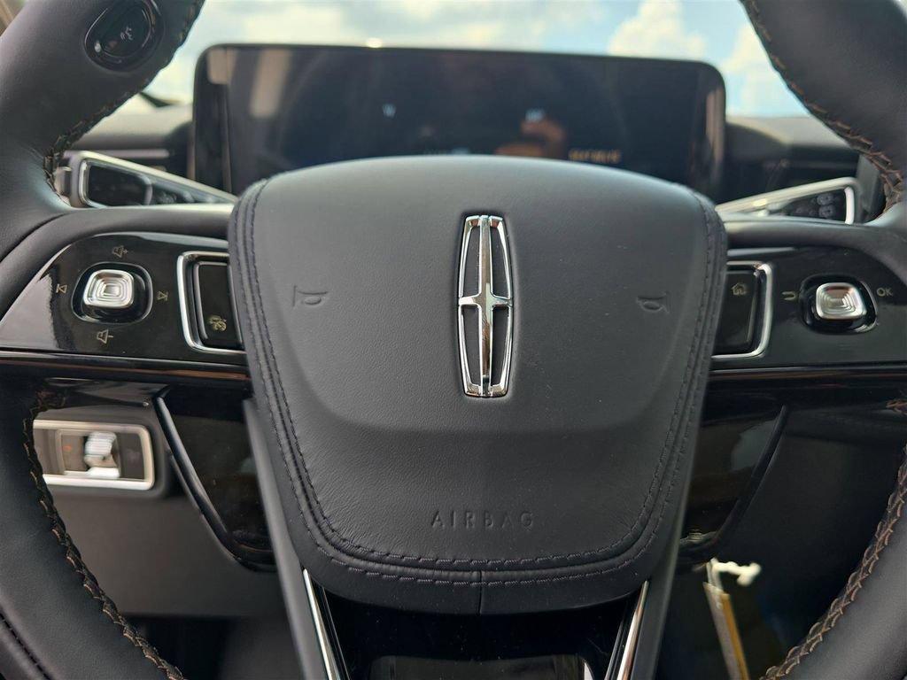 New 2025 Lincoln Aviator 2WD w/ Equipment Group 101A image 24