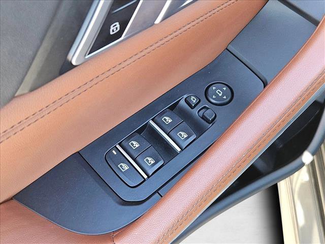 Certified 2025 BMW X6 xDrive40i image 11