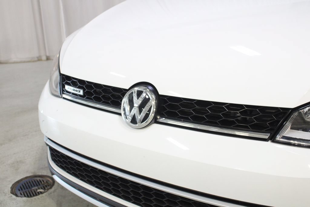 Used 2017 Volkswagen Golf Alltrack SE AWD/4WD image 32